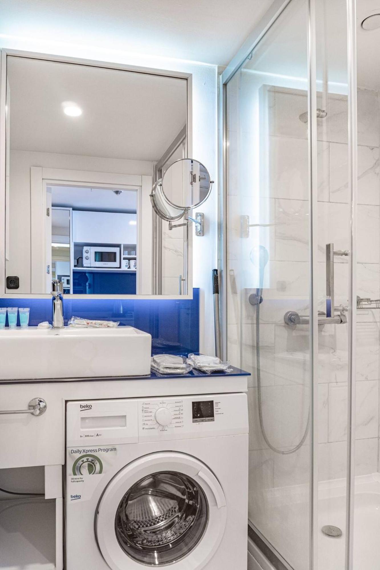 Orbi City Block A Floor 10 Room 40 Батуми Екстериор снимка