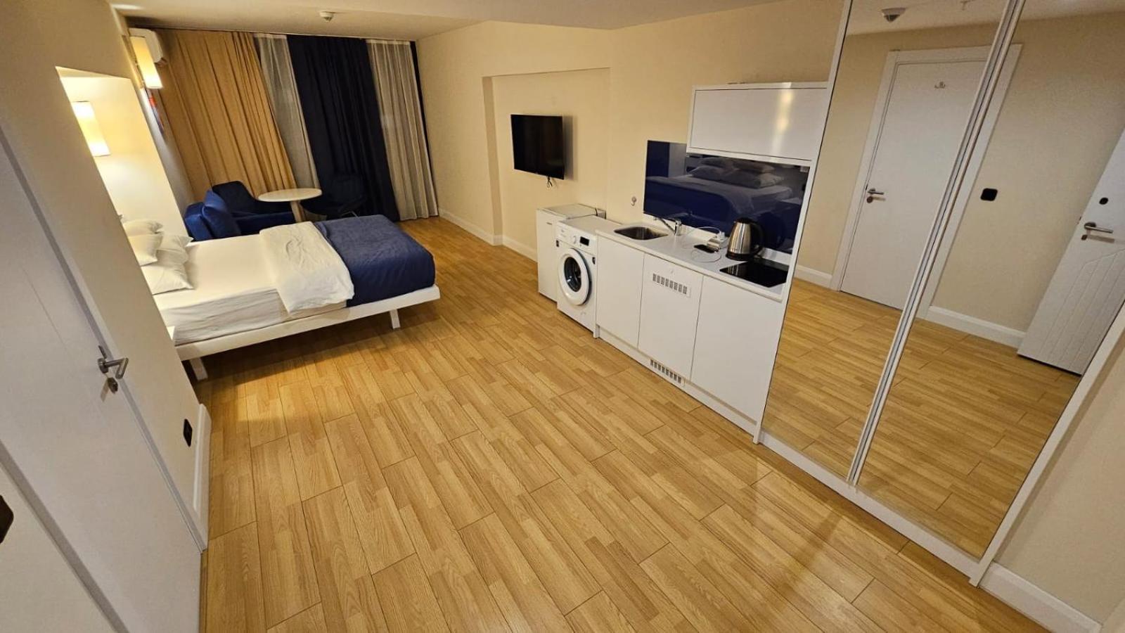 Orbi City Block A Floor 10 Room 40 Батуми Екстериор снимка